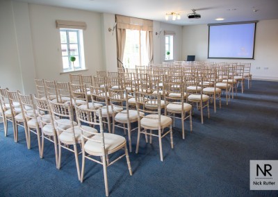 Verona-Suite-Theatre-Style